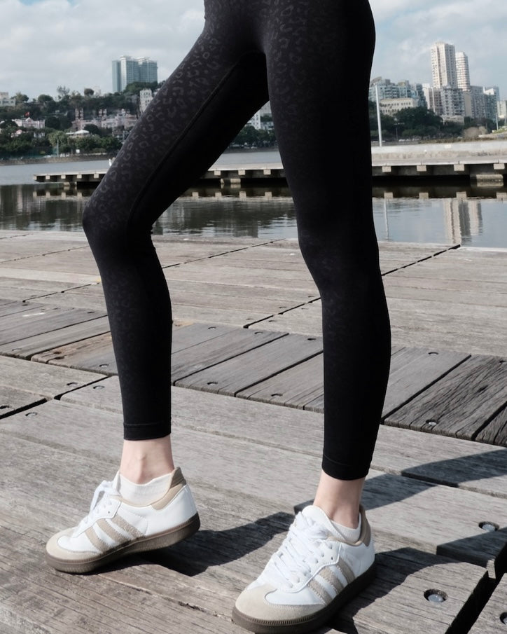 後方收納口袋款·高腰裸感緊身褲Leggings