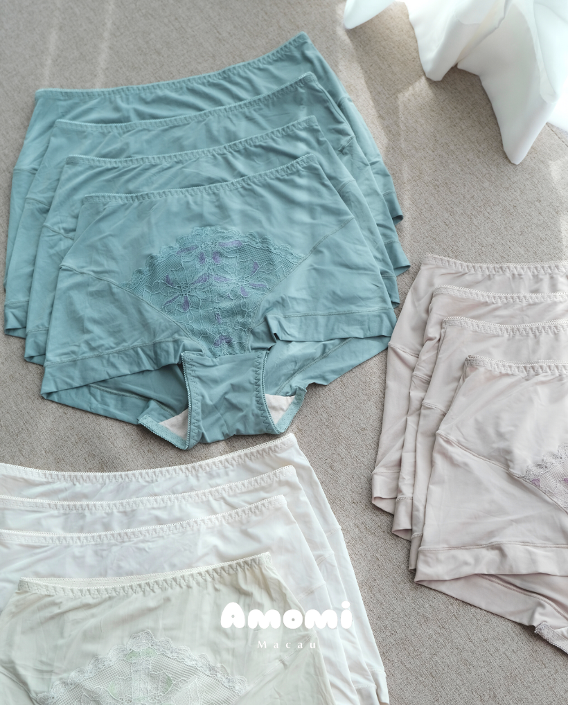 Matching underwear (Paris Fall)