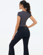 Amplify On 2-in-1 Flared Pants ➔ 全天系列 假兩件微喇叭運動長褲